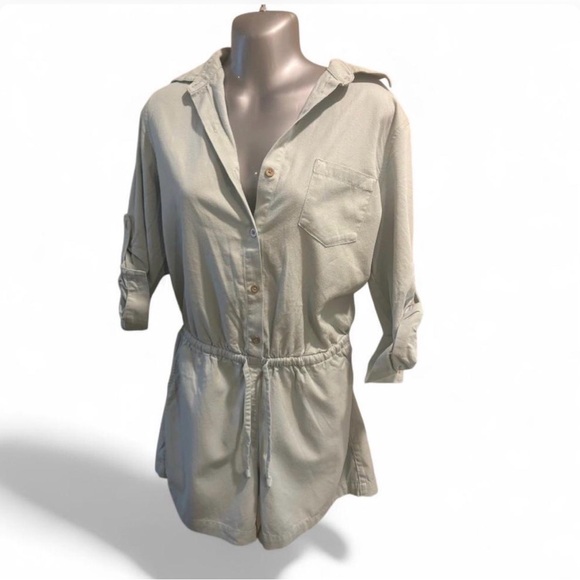 $128 Cabi Light Blue Button-Up Romper - Picture 2 of 7